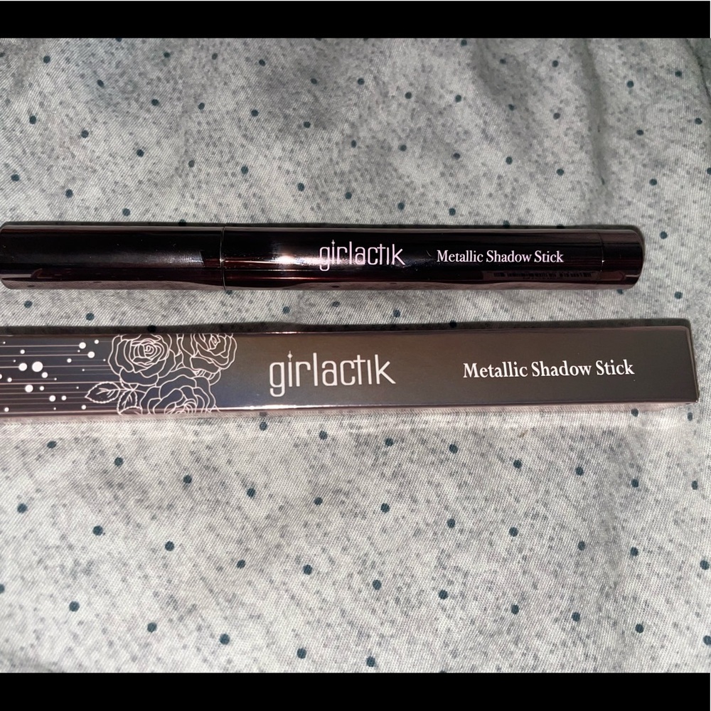 Girlactik Metallic Shadow Stick